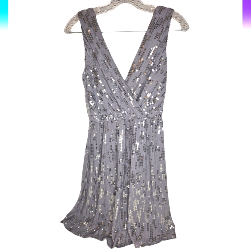 Express Sequin Deep V Dress Size XS Gray Silver Party E-2273